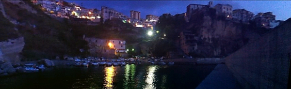 Pizzo by night